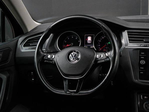Volkswagen Tiguan II с пробегом 2019 года, цена 2 370 000 рублей, 78867 км, внедорожник, Автокод Объявления