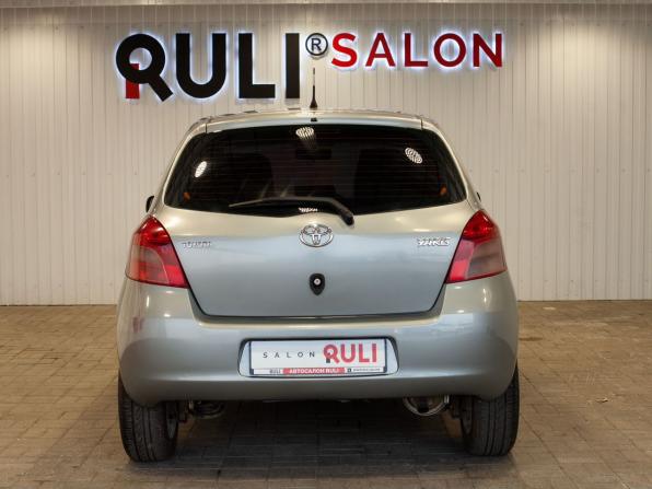 Toyota Yaris II с пробегом 2006 года, цена 450 000 рублей, 306857 км, хэтчбек, Автокод Объявления