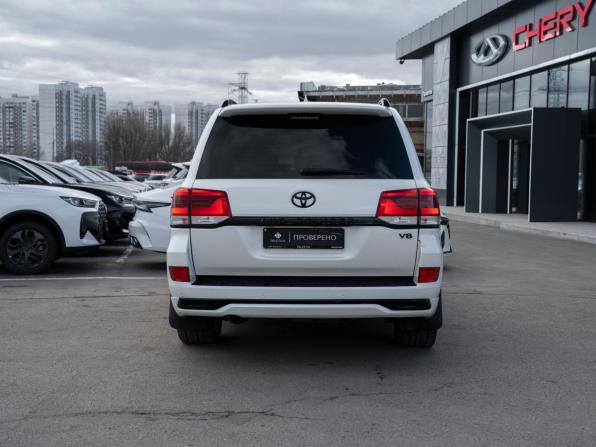 Toyota Land Cruiser 200 Series Рестайлинг 2 с пробегом 2017 года, цена 5 800 000 рублей, 197309 км, внедорожник, Автокод Объявления