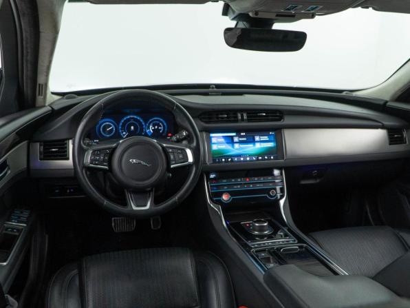 Jaguar XF II с пробегом 2019 года, цена 2 567 077 рублей, 95000 км, седан, Автокод Объявления