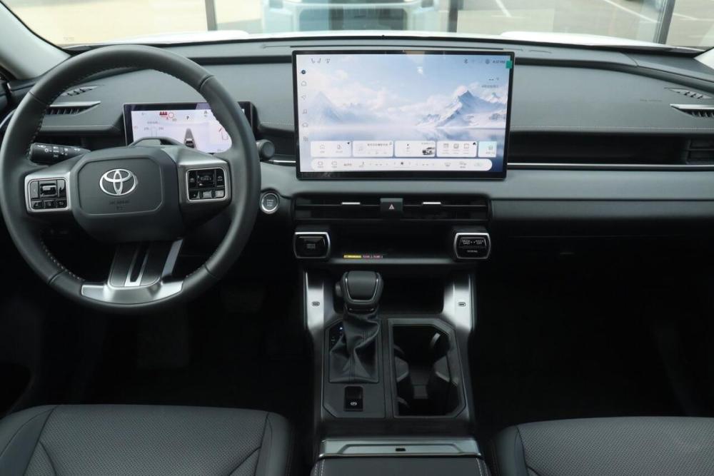 Toyota RAV4 VI (XA60) Казань  - изображение 7
