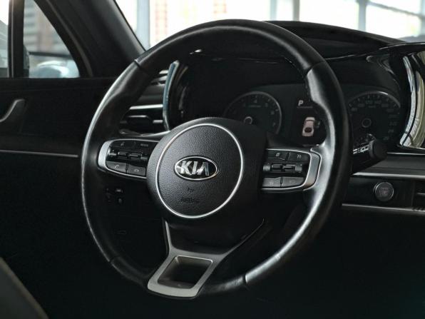 Kia K5 III с пробегом 2021 года, цена 2 340 000 рублей, 77103 км, седан, Автокод Объявления