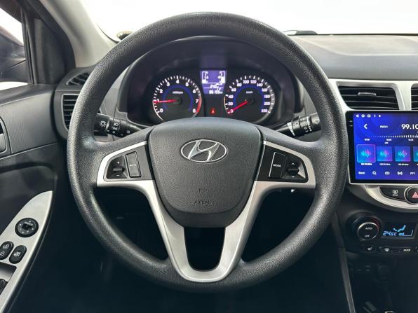 Hyundai Solaris I Рестайлинг с пробегом 2016 года, цена 1 200 000 рублей, 86159 км, седан, Автокод Объявления