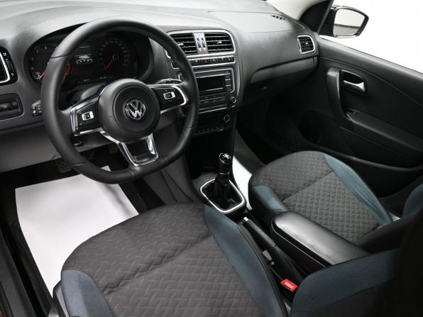 Volkswagen Polo V Рестайлинг с пробегом 2020 года, цена 1 125 000 рублей, 149288 км, седан, Автокод Объявления