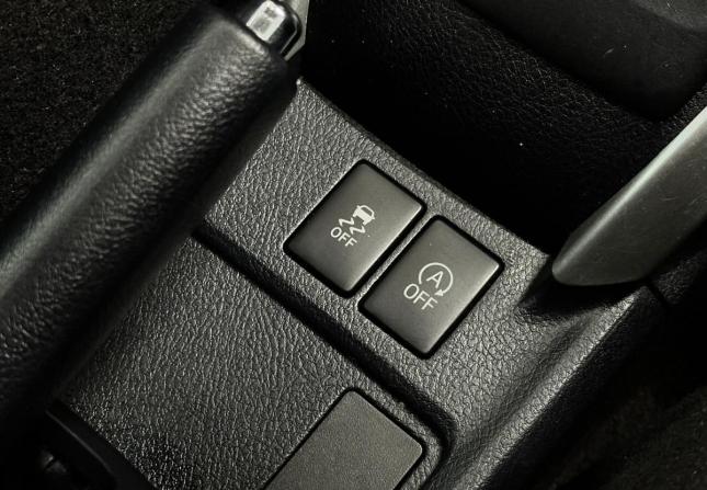 Toyota Corolla XI (E160 E170) Рестайлинг 2 с пробегом 2019 года, цена 1 392 000 рублей, 135226 км, универсал, Автокод Объявления