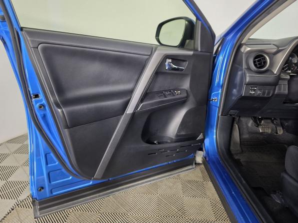 Toyota RAV4 IV (XA40) Рестайлинг с пробегом 2015 года, цена 1 797 000 рублей, 69712 км, внедорожник, Автокод Объявления