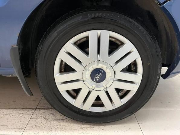 Ford Fusion I Рестайлинг с пробегом 2006 года, цена 350 000 рублей, 123964 км, хэтчбек, Автокод Объявления