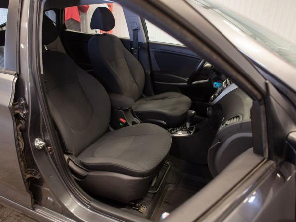 Hyundai Solaris I с пробегом 2012 года, цена 940 000 рублей, 98109 км, хэтчбек, Автокод Объявления