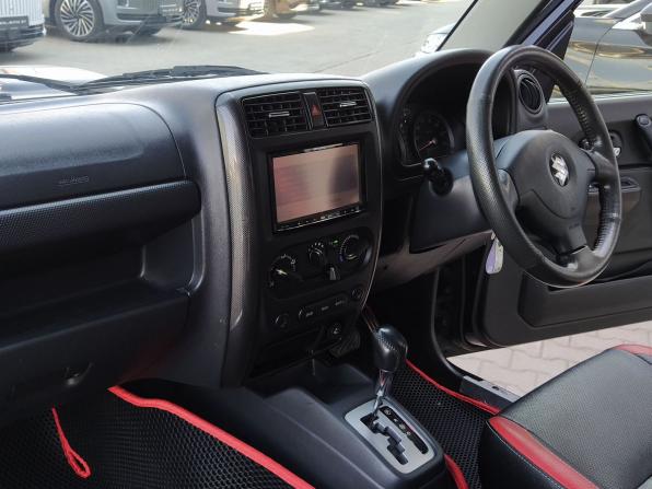 Suzuki Jimny III Рестайлинг 1 с пробегом 2011 года, цена 850 000 рублей, 103798 км, внедорожник, Автокод Объявления