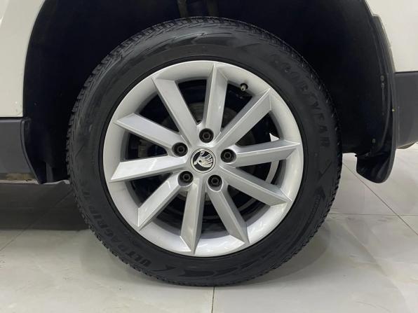 Skoda Yeti I Рестайлинг с пробегом 2015 года, цена 1 075 000 рублей, 90800 км, внедорожник, Автокод Объявления