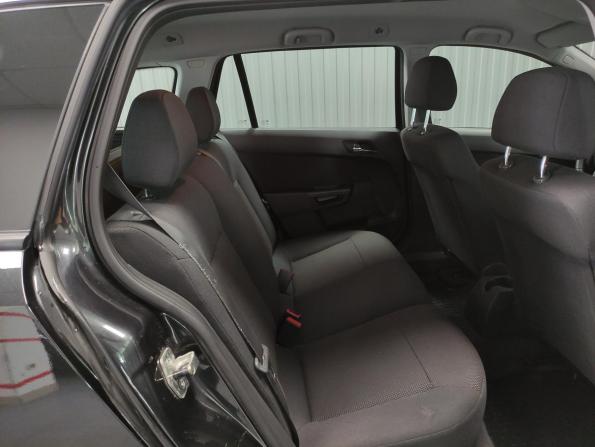 Opel Astra H Рестайлинг с пробегом 2012 года, цена 700 000 рублей, 132000 км, универсал, Автокод Объявления
