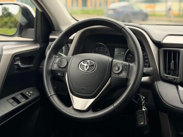 Toyota RAV4 IV (XA40) Рестайлинг с пробегом 2018 года, цена 2 200 000 рублей, 145000 км, внедорожник, Автокод Объявления
