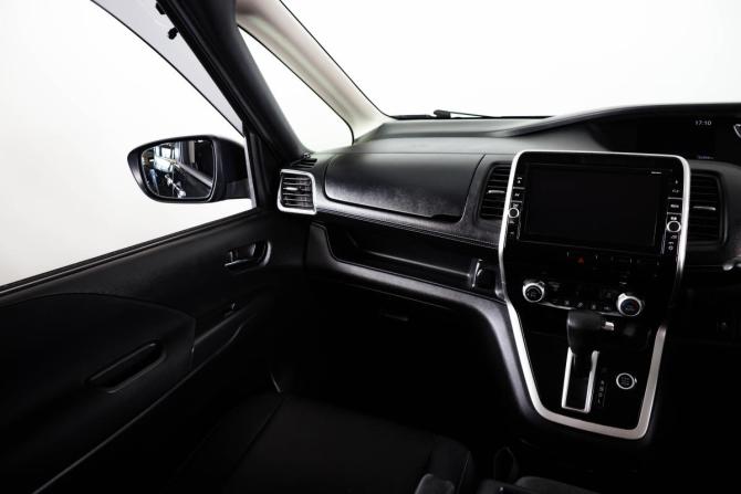 Nissan Serena V (C27) с пробегом 2017 года, цена 2 239 000 рублей, 154258 км, минивэн, Автокод Объявления