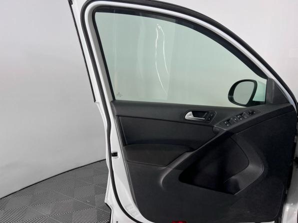 Volkswagen Tiguan I Рестайлинг с пробегом 2014 года, цена 1 085 000 рублей, 195000 км, внедорожник, Автокод Объявления