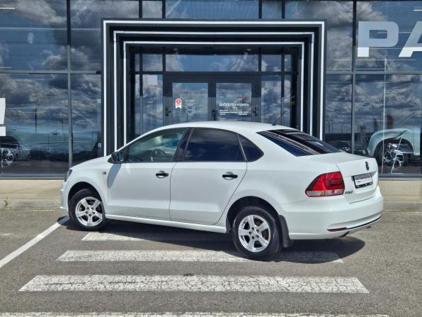 Volkswagen Polo V Рестайлинг с пробегом 2015 года, цена 955 000 рублей, 148550 км, седан, Автокод Объявления