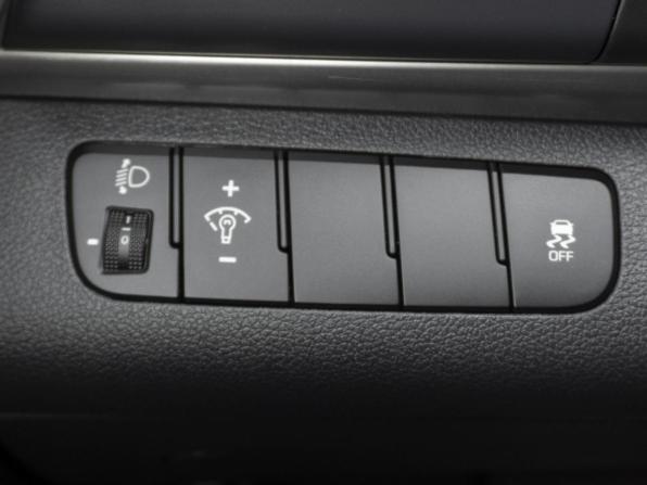 Hyundai Elantra VI (AD) Рестайлинг с пробегом 2019 года, цена 1 549 000 рублей, 115301 км, седан, Автокод Объявления