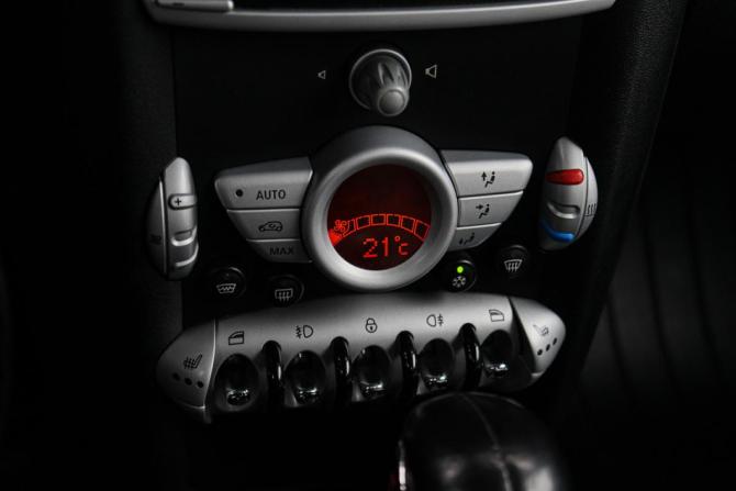 Mini Hatch II (R56) с пробегом 2009 года, цена 1 250 000 рублей, 104051 км, хэтчбек, Автокод Объявления