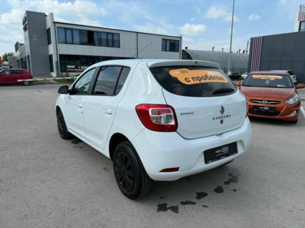 Renault Sandero II с пробегом 2017 года, цена 668 000 рублей, 150347 км, хэтчбек, Автокод Объявления