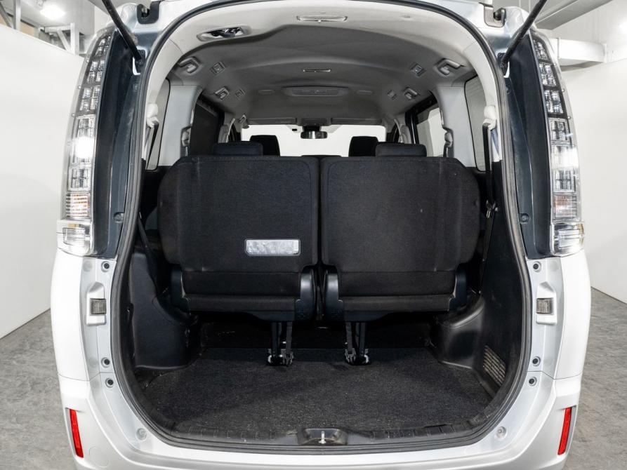 Toyota Voxy III (R80) Иркутск  - изображение 20