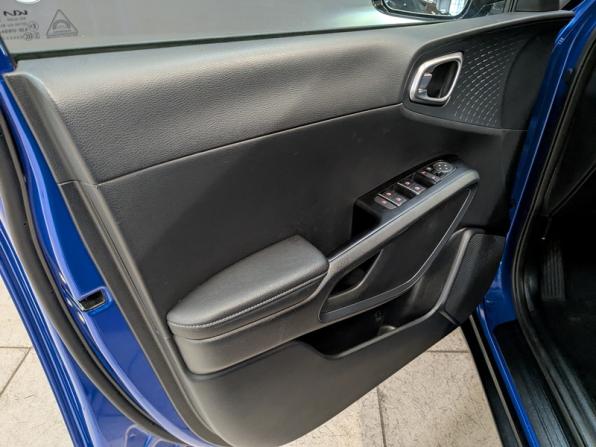 Kia Soul III с пробегом 2022 года, цена 2 345 000 рублей, 55773 км, хэтчбек, Автокод Объявления
