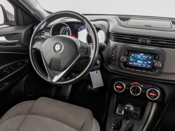 Alfa Romeo Giulietta III с пробегом 2014 года, цена 1 235 000 рублей, 105563 км, хэтчбек, Автокод Объявления