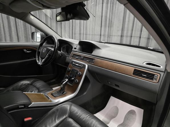 Volvo XC70 II Рестайлинг с пробегом 2014 года, цена 1 640 000 рублей, 250000 км, универсал, Автокод Объявления