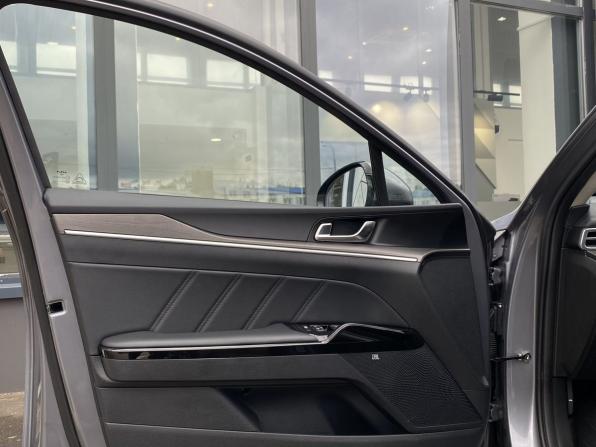 Kia K5 III с пробегом 2024 года, цена 3 699 000 рублей, 17356 км, седан, Автокод Объявления