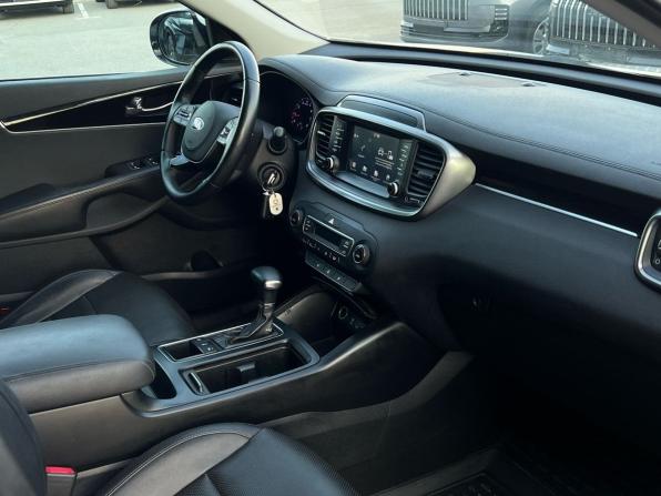 Kia Sorento III Prime Рестайлинг с пробегом 2018 года, цена 2 997 000 рублей, 63514 км, внедорожник, Автокод Объявления