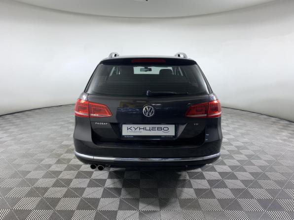 Volkswagen Passat B7 с пробегом 2011 года, цена 899 000 рублей, 310811 км, седан, Автокод Объявления