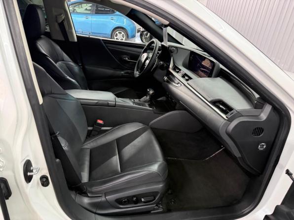 Lexus ES VII с пробегом 2021 года, цена 3 527 000 рублей, 115665 км, седан, Автокод Объявления
