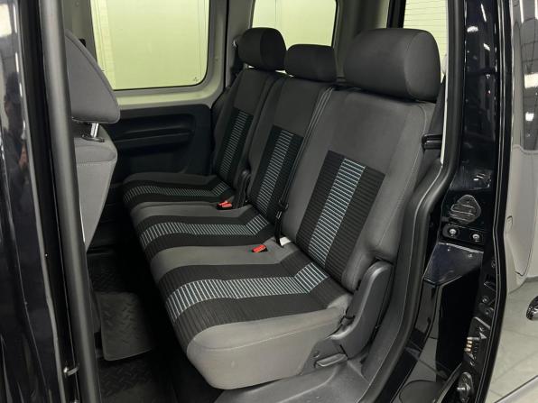 Volkswagen Caddy III Рестайлинг с пробегом 2013 года, цена 899 000 рублей, 200000 км, компактвэн, Автокод Объявления