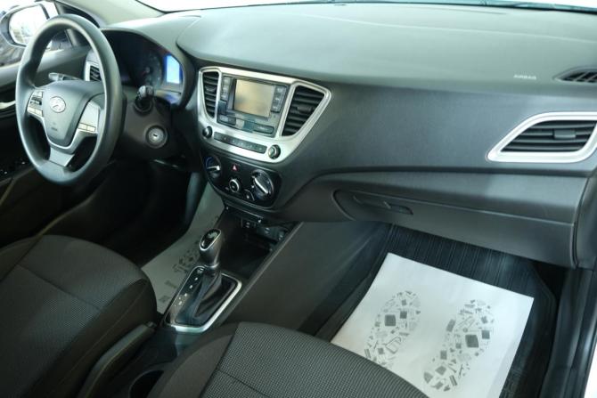 Hyundai Solaris II Рестайлинг с пробегом 2021 года, цена 1 749 000 рублей, 41098 км, седан, Автокод Объявления