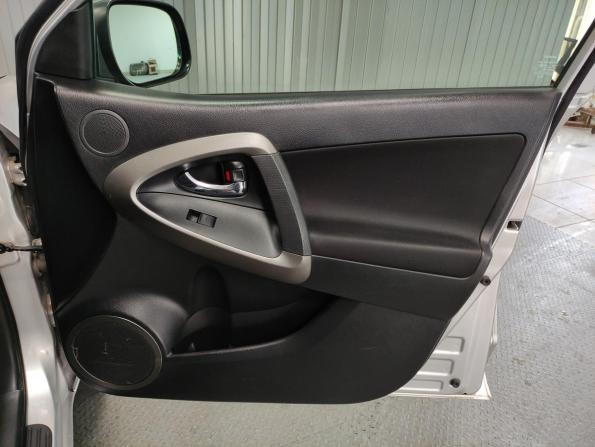 Toyota RAV4 III (XA30) Рестайлинг с пробегом 2011 года, цена 1 300 000 рублей, 263000 км, внедорожник, Автокод Объявления