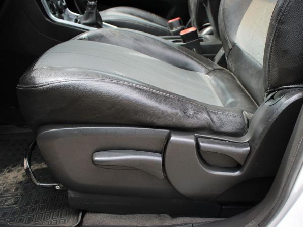 Opel Antara I Рестайлинг с пробегом 2012 года, цена 879 000 рублей, 232426 км, внедорожник, Автокод Объявления