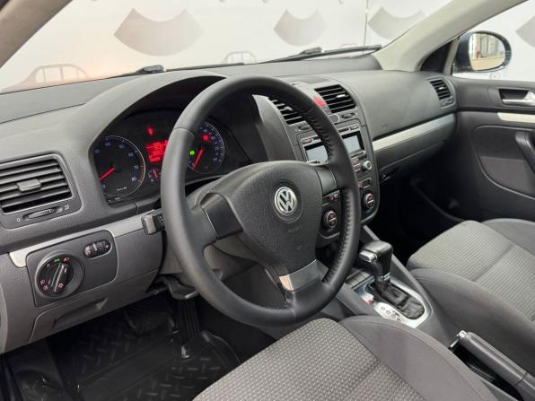 Volkswagen Jetta V с пробегом 2009 года, цена 750 000 рублей, 133465 км, седан, Автокод Объявления