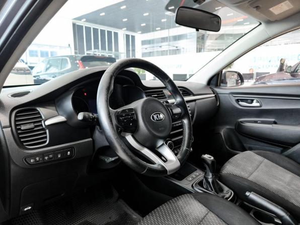 Kia Rio IV с пробегом 2018 года, цена 990 000 рублей, 212191 км, хэтчбек, Автокод Объявления