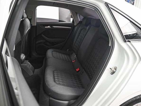 Audi A3 III (8V) с пробегом 2014 года, цена 1 599 000 рублей, 157312 км, седан, Автокод Объявления