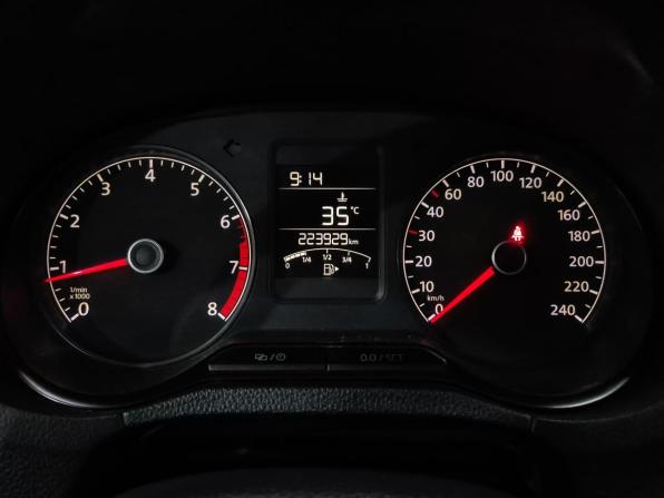 Volkswagen Polo V с пробегом 2015 года, цена 690 000 рублей, 223926 км, седан, Автокод Объявления