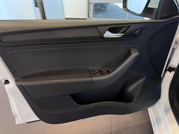 Volkswagen Polo VI с пробегом 2021 года, цена 1 750 000 рублей, 76306 км, лифтбек, Автокод Объявления