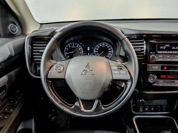 Mitsubishi Outlander III Рестайлинг 3 с пробегом 2020 года, цена 2 315 000 рублей, 46412 км, внедорожник, Автокод Объявления