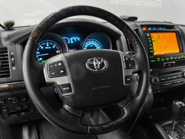 Toyota Land Cruiser 200 Series с пробегом 2010 года, цена 2 750 000 рублей, 260000 км, внедорожник, Автокод Объявления