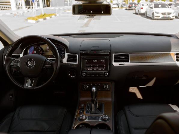 Volkswagen Touareg II Рестайлинг с пробегом 2015 года, цена 3 298 000 рублей, 116552 км, внедорожник, Автокод Объявления