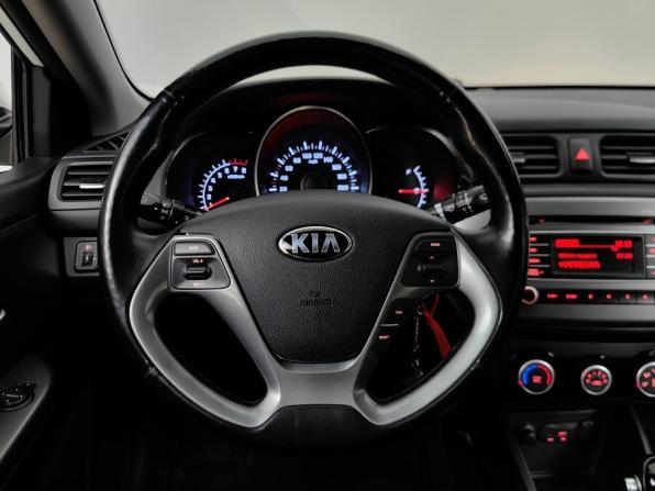 Kia Rio III Рестайлинг с пробегом 2017 года, цена 1 098 000 рублей, 138000 км, седан, Автокод Объявления
