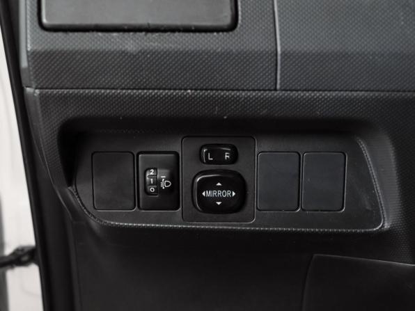 Toyota Auris I Рестайлинг с пробегом 2012 года, цена 950 000 рублей, 138535 км, хэтчбек, Автокод Объявления