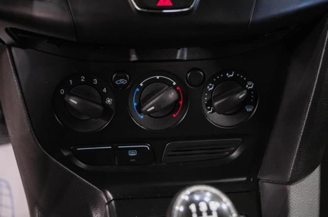 Ford Focus III с пробегом 2012 года, цена 649 000 рублей, 148000 км, хэтчбек, Автокод Объявления