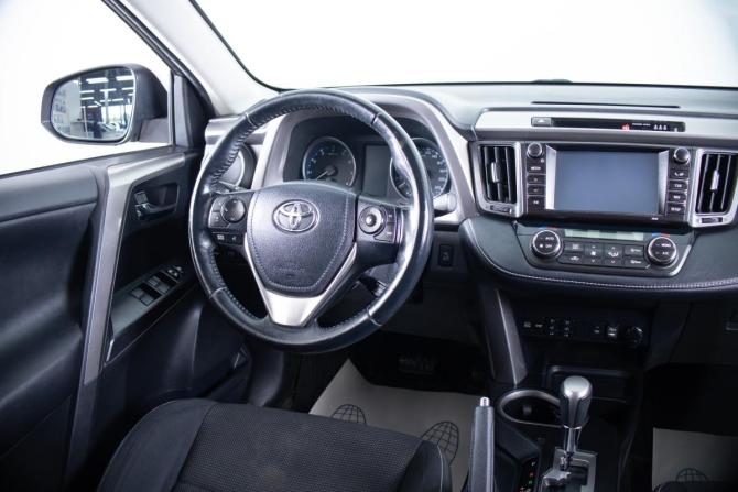 Toyota RAV4 IV (XA40) Рестайлинг с пробегом 2017 года, цена 2 149 000 рублей, 122600 км, внедорожник, Автокод Объявления