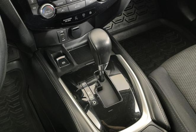 Nissan Qashqai II с пробегом 2016 года, цена 1 295 000 рублей, 77111 км, внедорожник, Автокод Объявления