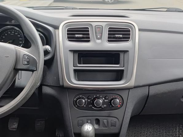 Renault Sandero II с пробегом 2014 года, цена 638 000 рублей, 113115 км, хэтчбек, Автокод Объявления
