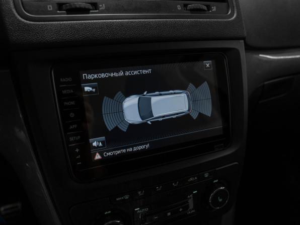 Skoda Yeti I Рестайлинг с пробегом 2014 года, цена 1 420 000 рублей, 138075 км, внедорожник, Автокод Объявления
