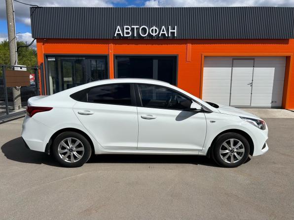 Hyundai Solaris II с пробегом 2018 года, цена 1 280 000 рублей, 80000 км, седан, Автокод Объявления